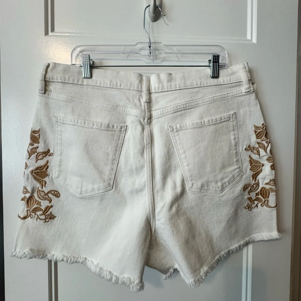 NWT a.n.a Embroidered Denim Shorts Size 18 Ivory Boho Western Floral Festival